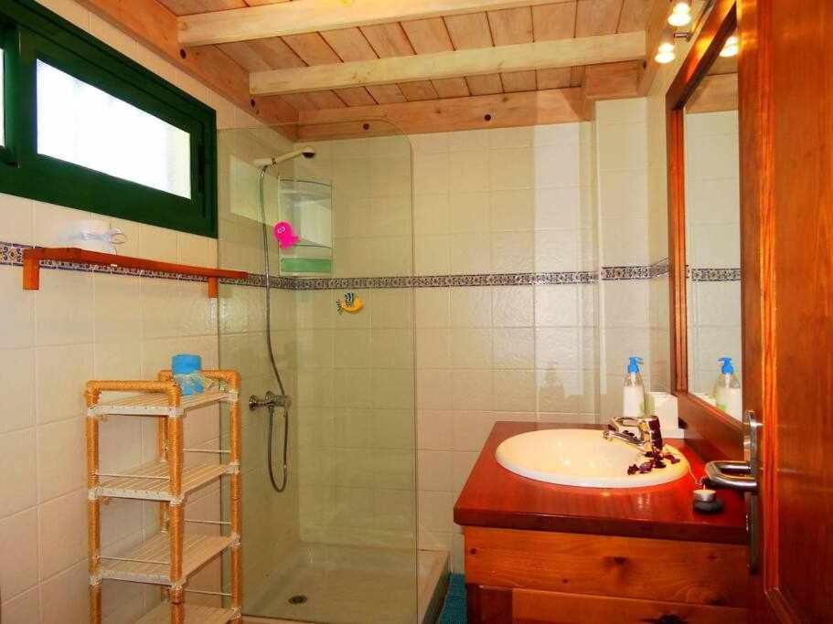 Апартаменты Apartamento Vacacional Pescaito En Плая-Кемада Экстерьер фото